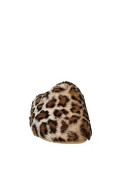 Hot Potatoes Chusovoy - Pantoffels - Bruin -Mode Schoenen 04dcc10dc4634f4cb5a228ced3faa3e0