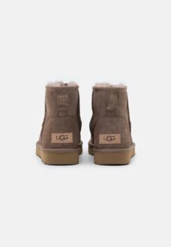 Ugg Classic Mini - Korte Laarzen - Caribou -Mode Schoenen 057e19e4387449bdb4cf9b9d66cb6544