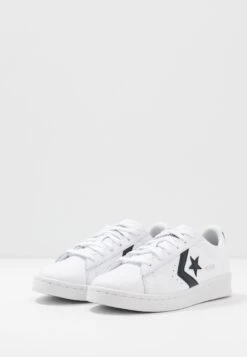 Converse Pro Leather - Sneakers Laag - White/Black -Mode Schoenen 0c1d7cc75d254fb09caa06fd45cc1622