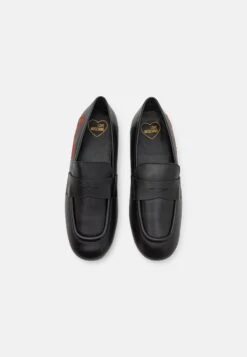 LOVE MOSCHINO Instappers - Nero 11 LOVE MOSCHINO Instappers - Nero -Mode Schoenen 0c1e21c1dce0435a80ca43aa7fb6aad1