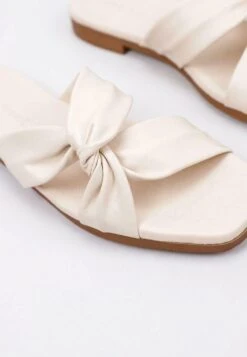 Vesper - Muiltjes - Beige -Mode Schoenen 0d8105dc4fcb4e8ab6fbf0e07f8708ef