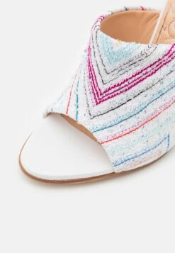 Missoni Muiltjes Met Hak - Multicolor 15 Missoni Muiltjes Met Hak - Multicolor -Mode Schoenen 0ee56dd1482c4d1092044f7289b329e9
