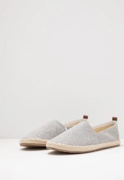 Pier One Rena Espadrille Unisex - Espadrilles - White/Blue -Mode Schoenen 1c07467ce0fe44d4a58dfd5e5311da20