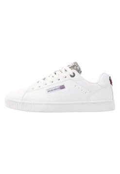 British Knights Mist - Sneakers Laag - White Love 9 British Knights Mist - Sneakers Laag - White Love -Mode Schoenen 1c35f4dd88494248b79d233b92aed5fd