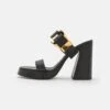 PROENZA SCHOULER Buckle Slide- Muiltjes Met Hak - Black 2 PROENZA SCHOULER Buckle Slide- Muiltjes Met Hak - Black -Mode Schoenen 2f2de03e56b34216b1914cc8ab5c65a7