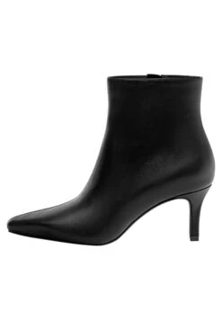 PULL & BEAR With Pointed Toe - Korte Laarzen - Black 9 PULL & BEAR With Pointed Toe - Korte Laarzen - Black -Mode Schoenen 372aff45e8c9438aa033b1f7f4c93b77