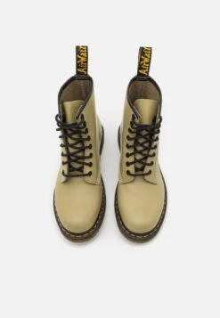 Dr. Martens 1460 Unisex- Veterboots - Pale Olive Smooth 11 Dr. Martens 1460 Unisex- Veterboots - Pale Olive Smooth -Mode Schoenen 4f2624b65aa54134ae2c922a96516010