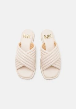 MICHAEL Michael Kors Portia Slide - Muiltjes - Light Cream 13 MICHAEL Michael Kors Portia Slide - Muiltjes - Light Cream -Mode Schoenen 5aade122ee8d40d39dfc56c2883b6701