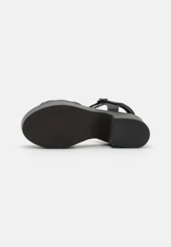 Congo - Sandalen Met Plateauzool - Nero -Mode Schoenen 65f544785ed54abe8e137cd7a620aa54