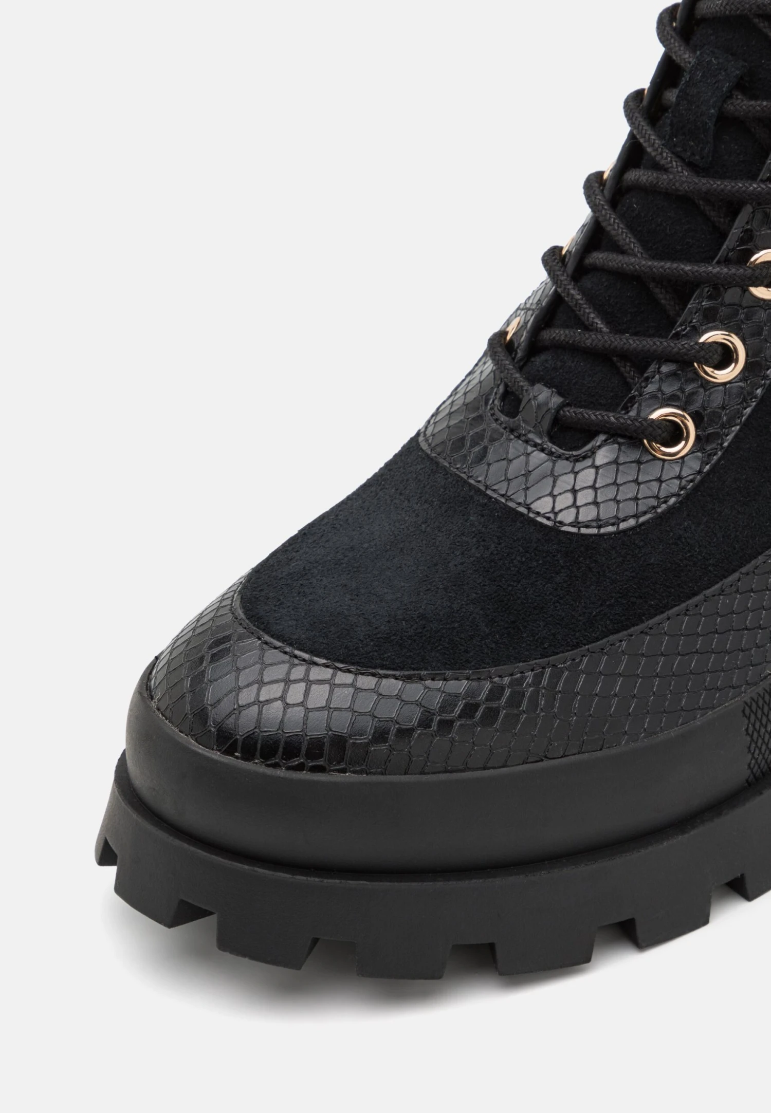 MICHAEL Michael Kors Rowan- Enkellaarsjes Met Plateauzool - Black 8 MICHAEL Michael Kors Rowan- Enkellaarsjes Met Plateauzool - Black - Afbeelding 6