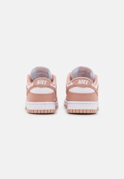Nike Sportswear Dunk- Sneakers Laag - White/Rose Whisper -Mode Schoenen 7c2bbcc30f294bd792e4d07805cf600a