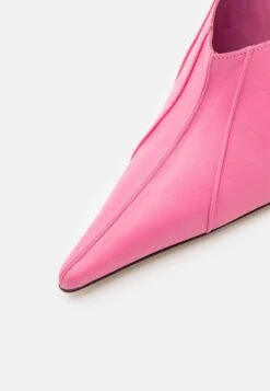 BY FAR Trish- Klassieke Pumps - Lipstick -Mode Schoenen 7d98e537156d4e81864c0494c2ae7419