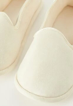 Intimissimi Pantoffels - Natürlich Bianco 7 Intimissimi Pantoffels - Natürlich Bianco -Mode Schoenen 80863ca6bf6344719276a17123406f18