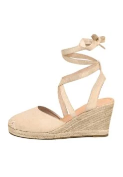Juniper Low Wedge - Veterpumps - Light Cream Suede -Mode Schoenen 84193c7b892143ac917065fa08c677bb