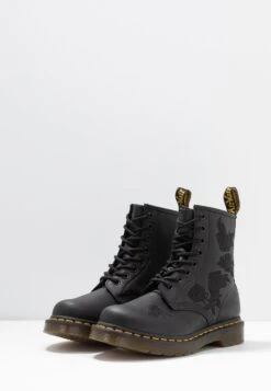 Dr. Martens 1460 Vonda Mono - Veterboots - Black 15 Dr. Martens 1460 Vonda Mono - Veterboots - Black -Mode Schoenen 84b573d2f9d64d259c4d3e58073e02d6