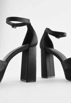 Next Forever Comfort Closed Toe Standard - Plateaupumps - Black 15 Next Forever Comfort Closed Toe Standard - Plateaupumps - Black -Mode Schoenen 89ca3cd7a69647a084f37fba77fb03b1