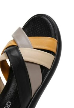 Muiltjes - Yellow/Black/Beige -Mode Schoenen 9369e746c82c4768818ed6faa355ae8c