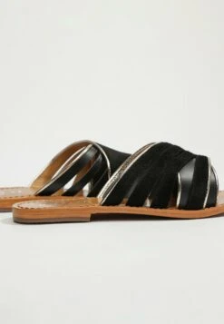 Muiltjes - Black Gold -Mode Schoenen 97ab6da9f2be42ba822f364527ffd5ff