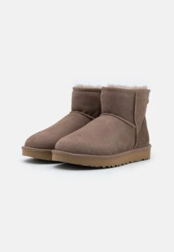 Ugg Classic Mini - Korte Laarzen - Caribou -Mode Schoenen 9c65b76e6a15411b8691393e7d43c93a
