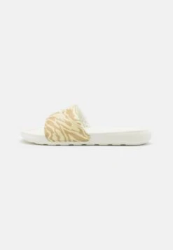 Nike Sportswear Victori One Slide - Muiltjes - Sail/Coconut Milk/Sesame