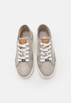 Mustang Sneakers Laag - Hellgrau -Mode Schoenen a5f64c4f88e44ed78252da4e56f182b0