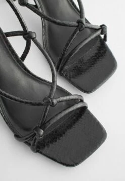 Next Forever Comfort Knotted Standard - Sandalen - Black -Mode Schoenen a73577b05dd64882bff3ad294259798e