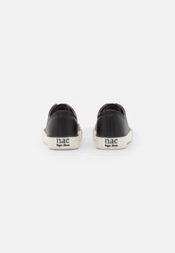 Clove - Sneakers Laag - Black 11 Clove - Sneakers Laag - Black -Mode Schoenen b227b9f5cb8d490d98c905f949af8c32