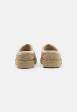 Ugg Tasman - Pantoffels - Mustard Seed/White 9 Ugg Tasman - Pantoffels - Mustard Seed/White -Mode Schoenen c2f87fae95474bc597c678d01fed6684