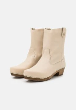 Sanita Western Flex Boot - Korte Laarzen - White 10 Sanita Western Flex Boot - Korte Laarzen - White -Mode Schoenen c5961a2f868e40028990e6ba6616786f