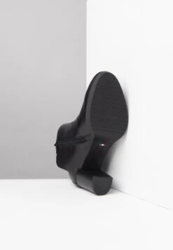 NeroGiardini Enkellaarsjes Met Plateauzool - Nero -Mode Schoenen c7af80a082c248a9a08fd4374c204488