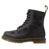Dr. Martens 1460 Vonda Mono - Veterboots - Black -Mode Schoenen c89cc552c68f44bd9d0c62588d434194