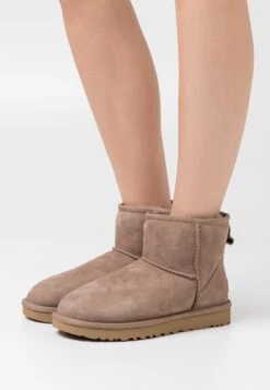 Mode Schoenen 68 Ugg Classic Mini - Korte Laarzen - Caribou