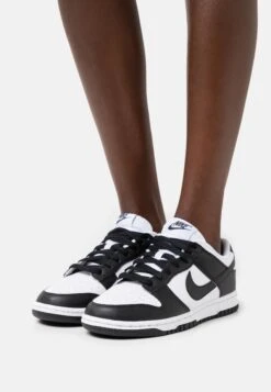 Mode Schoenen 24 Nike Sportswear Dunk Low Next Nature - Sneakers Laag - White/Black