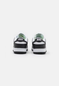 Nike Sportswear Dunk Low Next Nature - Sneakers Laag - White/Black 12 Nike Sportswear Dunk Low Next Nature - Sneakers Laag - White/Black -Mode Schoenen d89e1aa14a294bacbd7e90adfd06813a
