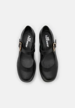KOI FOOTWEAR Vegan Tira Classic Mary Janes - Plateaupumps - Black 13 KOI FOOTWEAR Vegan Tira Classic Mary Janes - Plateaupumps - Black -Mode Schoenen e8dd5d4fb1994200b686866abf18e002