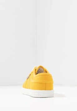 Kawasaki Original - Sneakers Laag - Golden Road -Mode Schoenen ede33ee545cb4f59882266867bc1bb36