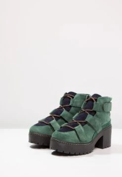 Korte Laarzen - Botella -Mode Schoenen f0c2e6d30a854cfbbf4ee2f7b502b2c9