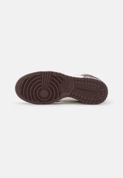 Nike Sportswear Dunk- Sneakers Hoog - Burgundy Crush/Sail -Mode Schoenen f2be6b7300944eb1bdf52340c253c5e7