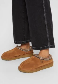 Ugg Tasman - Pantoffels - Chestnut -Mode Schoenen f4a2726f953e43e18a88a005f4888e14