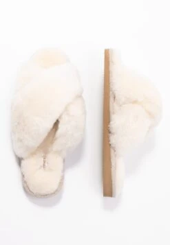 Shepherd Lovisa - Pantoffels - Creme 12 Shepherd Lovisa - Pantoffels - Creme -Mode Schoenen fd6861219e5a4f77abe13f727d605fce